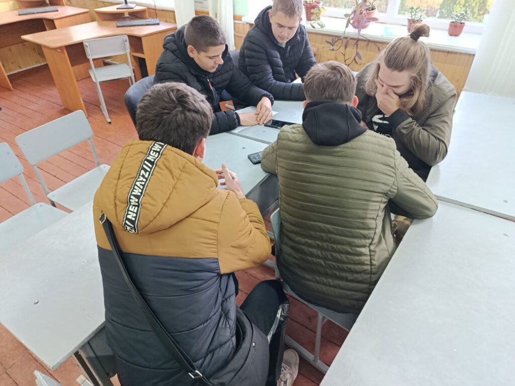 558915786_1560220905426645_4557045078161920693_n