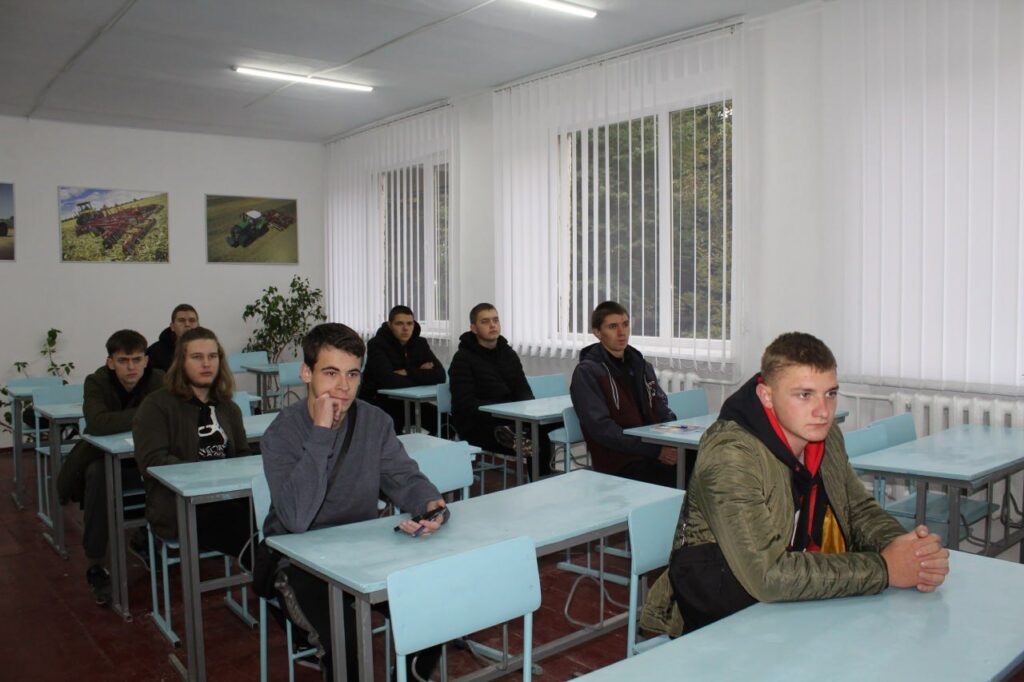 558950962_1556979185750817_3063831659645640372_n