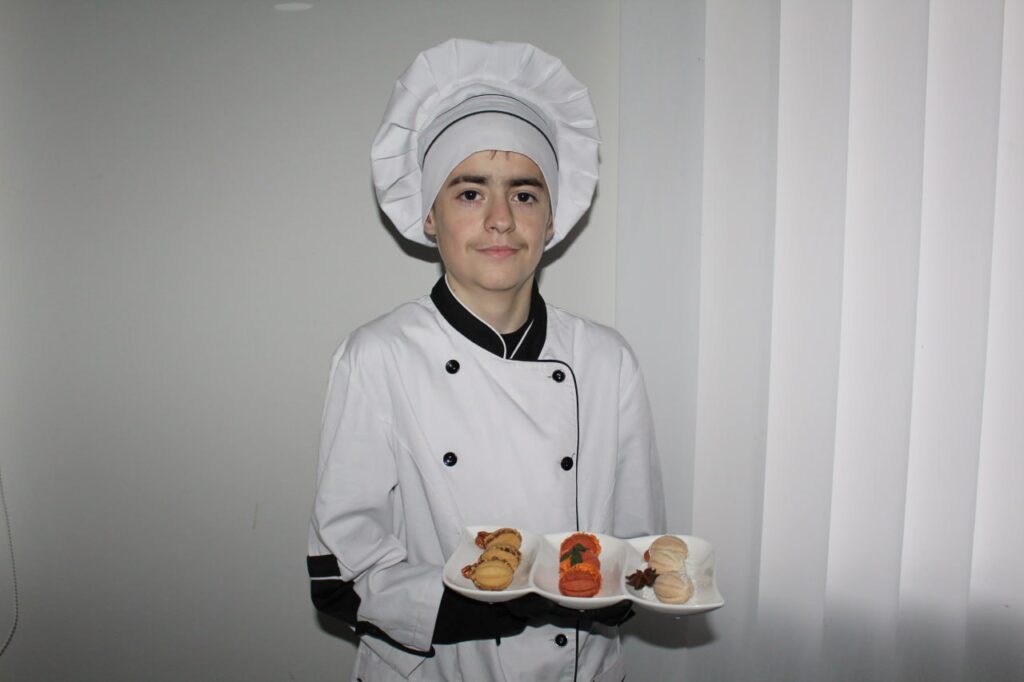 590716705_1600685511380184_1024354662874645815_n